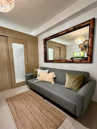 1 bedroom Residence Shore Near Moa Apartment in Pasay