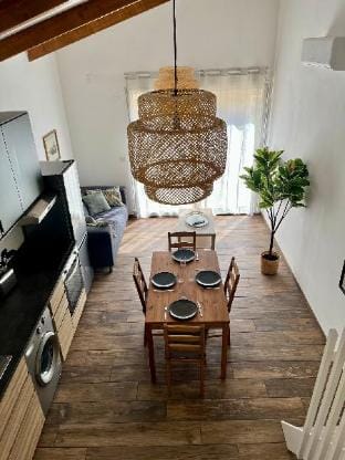 Maisonnette avec petite forêt Vacation rental in Valréas