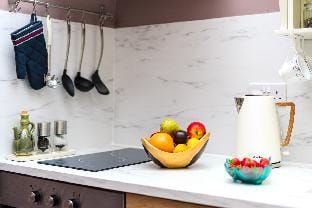  The Regency Studio | 82Cathedral Apartment in Cardiff