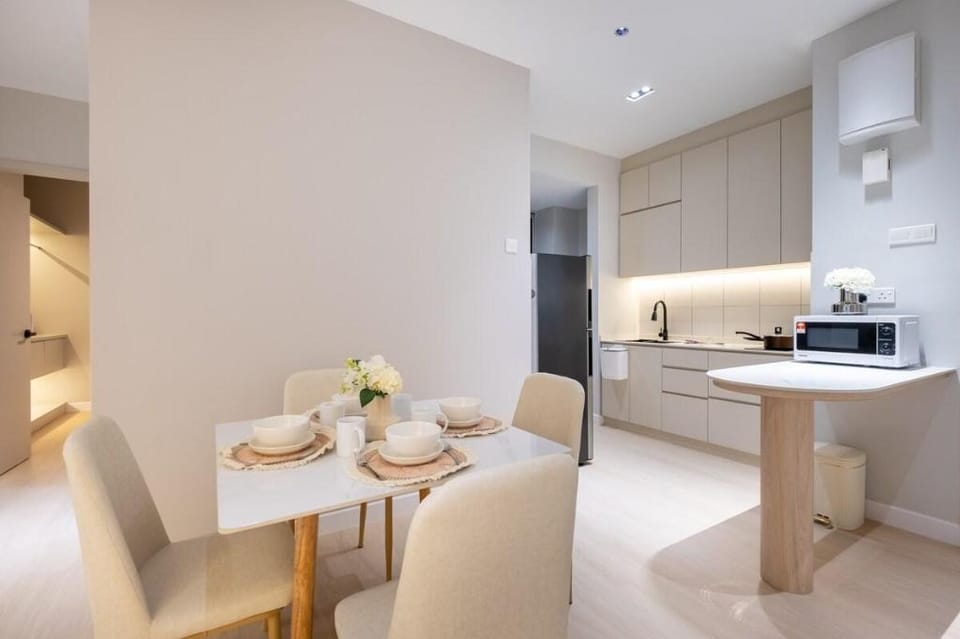 Little Smiley Flower Majestic Maxim 2BR 夜市中文房东Mrt Apartment in Federal Territory of Kuala Lumpur