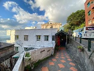 Corner Inn九份住宿I 小角落民宿I 機車租借I日夜間導覽 Bed and Breakfast in Taiwan, Province of China