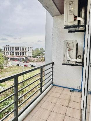 “Casa de Fe”: Smart Condo, Pool, Netflx, Fast Wifi Apartment in Cagayan de Oro