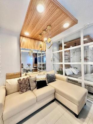 “Doms’ Crib: Netflix, Wifi, Washing Machine” Apartment in Lapu-Lapu City
