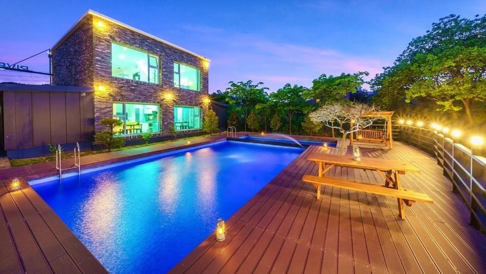 Nami Island River North Pool Villa Bed and Breakfast in Gyeonggi-do