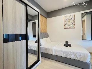 Cozy Studio@Klcc View Pool@Colony@Infinitum Vacation rental in Federal Territory of Kuala Lumpur