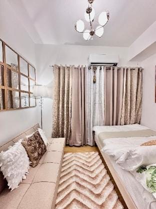 “Rhakkou’s Crib: Netflix, BGC, Washing, PoolView” Apartment in Makati
