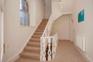 Stunning Central Bath Townhouse off Pulteney Bridge Apartment in Bath