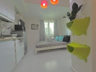 KL Tower Studio Near Greenbelt Makati Apartment in Pasay