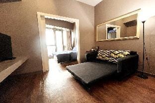 1BR with Balcony KL Tower, Greenbelt near AIM Apartment in Pasay