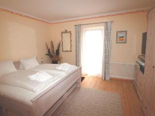 Tranquil apartment in the centre of Seefeld Apartment in Seefeld