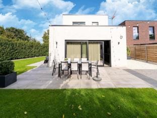 Holiday home with garden Vacation rental in Hamont-Achel