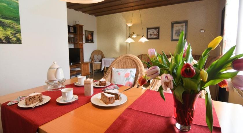 Geraeumige Wohnung fur 5 Personen in Drachselsried Apartment in Bavaria