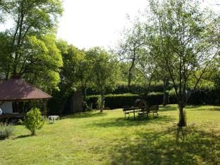 Holiday Home in Vitry-Lache near Lake Vacation rental in Bourgogne-Franche-Comté