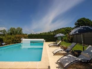 Charming Holiday Home in Gargas with Swimming Pool Vacation rental in Apt