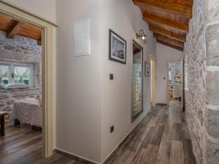 Awesome villa in Zadarska županija w/  Villa in Zadar County