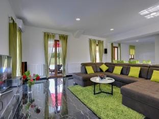Villa in Pazin with Private Pool Villa in Istria County