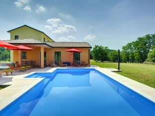 Villa in Pazin with Private Pool Villa in Istria County