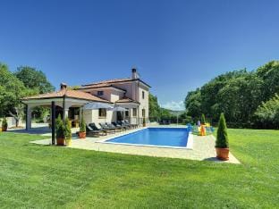 Villa in Rovinj with Private Pool and Sea Nearby Villa in Rovinj