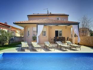 Modern villa with private pool near beach Villa in Fažana