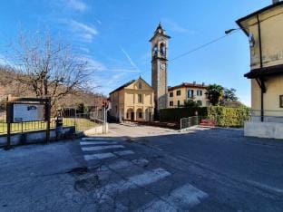 Apartment in Vignone Villa Setting Apartment in Canton of Ticino
