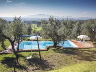 Apartment in Tuscany near Montecatini Golf Club Apartment in Emilia-Romagna