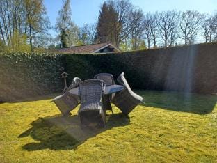 Bungalow met omheinde tuin op de Veluwe Vacation rental in Biddinghuizen