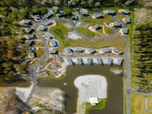 Water Lodge in Netherlands with Paddleboarding Vacation rental in Zeewolde