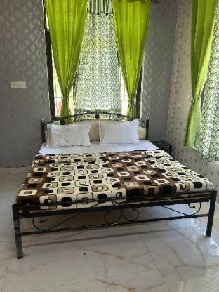 BnBBuddy Mountain View Manor @ Sainj valley Villa in Himachal Pradesh