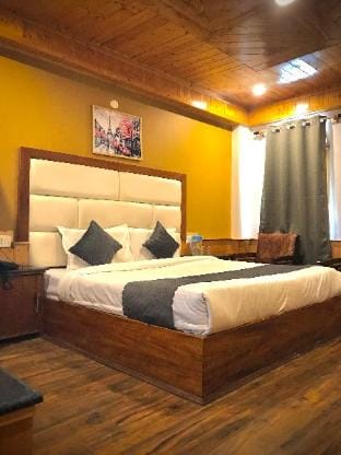 The Avenue Hotel , Manali ( River Side Hotel  ) Apartment in Manali