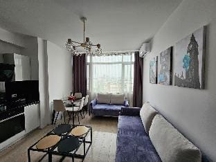 Tirana City View Circle Apartment in Tirana