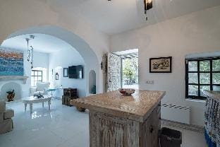 Eşsiz, verandalı rustik taş ev Vacation rental in Muğla Province