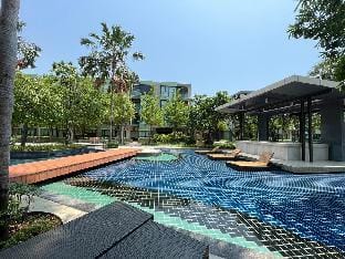 O2 Pool Access 2BR Beach front LPN park beach Apartment in Thailand