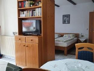 Schone Ferienwohnung mit Terrasse in Homberg Apartment in Hesse