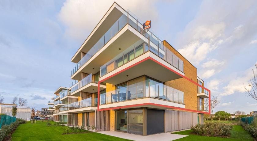 Spacious apartment with sunny terrace Apartment in Middelkerke