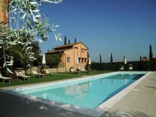 Apartment near Lake Trasimeno with Pool Vacation rental in Umbria