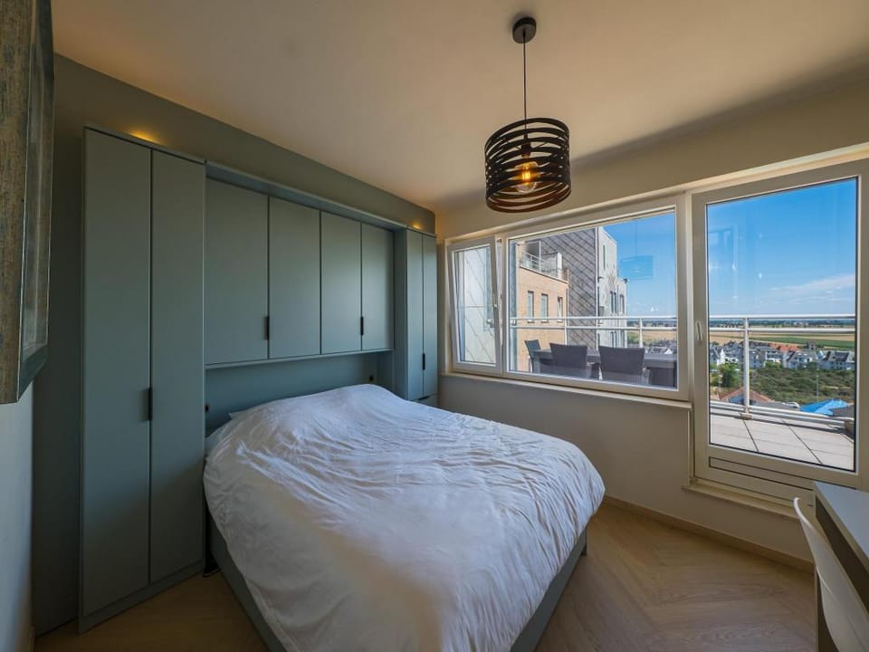 Beautiful penthouse with phenomenal sea view Apartment in Middelkerke