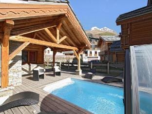 Beautiful chalet with sauna and private pool Vacation rental in Les Deux Alpes