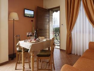 Apartment in Umbria with Infinity Pool Views Vacation rental in Umbria