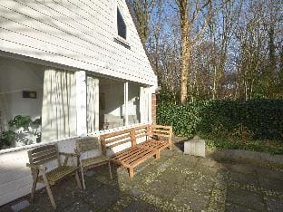 Home with garden near forest, beach and sea Vacation rental in Noordwijkerhout