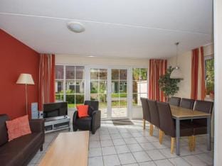Stylish Stay with Garden View Vacation rental in Overijssel (province)