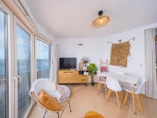 Cozy studio with sleeping area and sea view Apartment in Middelkerke