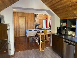Chalet in Les Deux Alpes with Panoramic Views Vacation rental in Les Deux Alpes