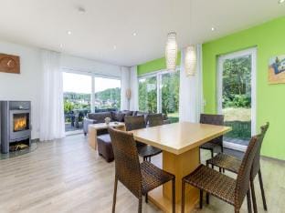 Luxusbungalow im Campingpark Vacation rental in Luxembourg