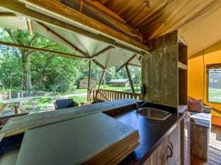 Glamping Tent in Tranquil Park Luxury tent in Overijssel (province)