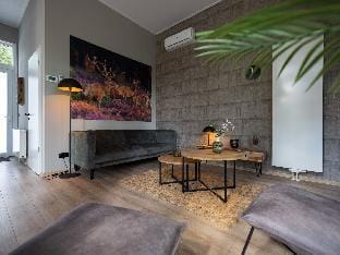 Beautiful chalet with fireplace in the Veluwe Vacation rental in Hoenderloo