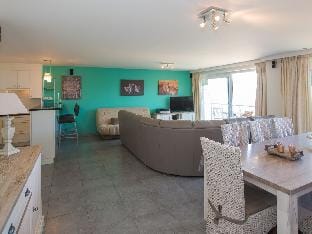 Stylish Stay w Sea Views Apartment in Middelkerke