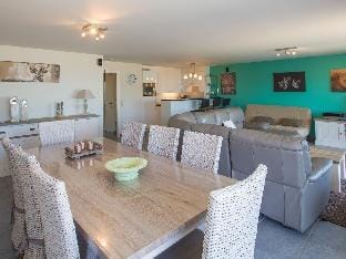 Stylish Stay w Sea Views Apartment in Middelkerke