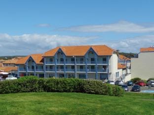 Apartment in Biscarosse near Sandy Beach Apartment in Biscarrosse