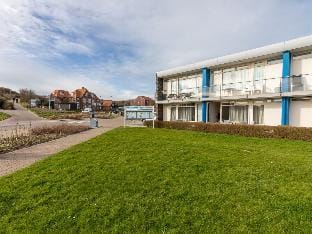 Luxury apartment with sauna by the sea Apartment in Zoutelande