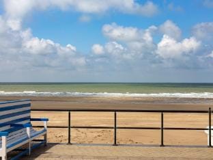 Retro studio with sleeping area Apartment in Middelkerke